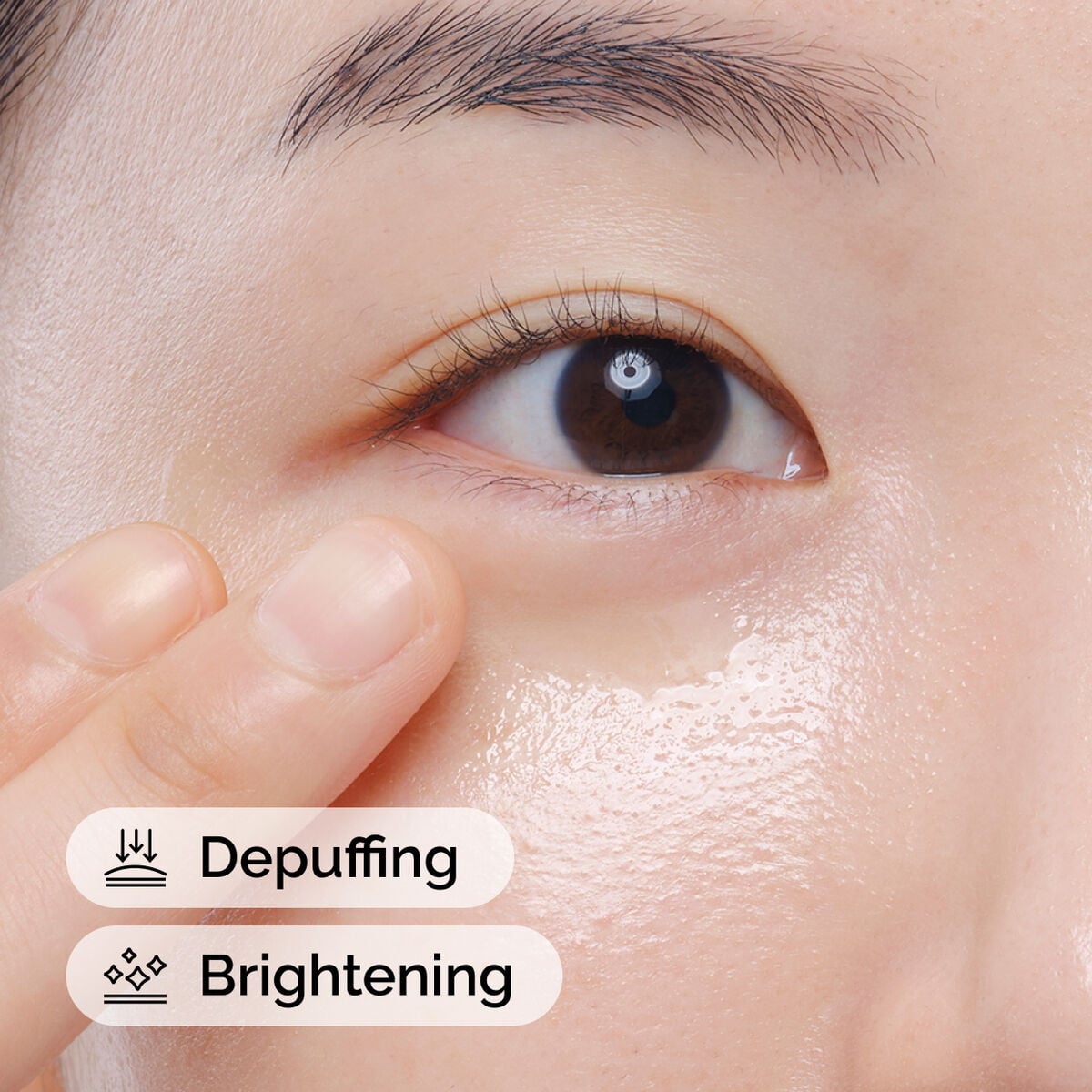 caffeine-solution-5-egcg-eye-serum-e4 ord-caffeine-solution-egcg-model-application-with-benefits.jpg