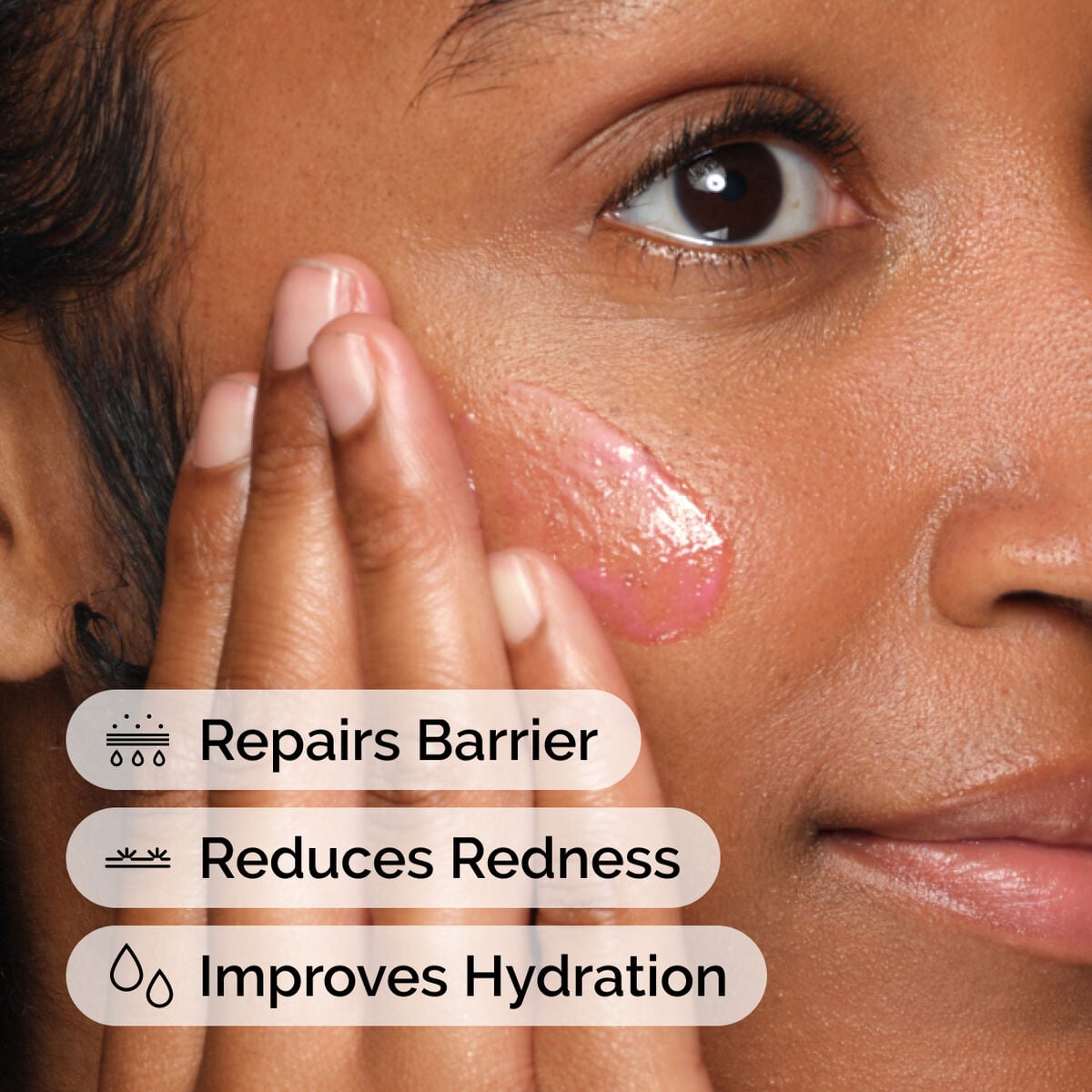soothing-and-barrier-support-serum-set-s4 ord-soothing-barrier-support-serum-model-application-with-benefits.jpg